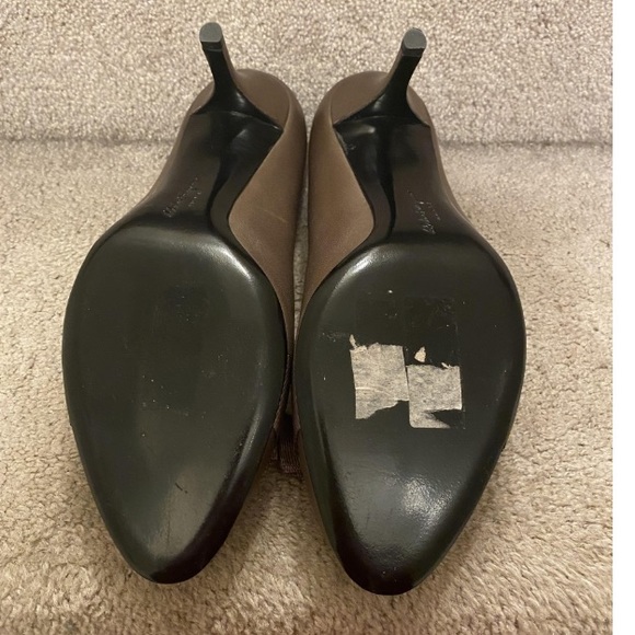 Authentic Brand New Salvatore Ferragamo Vara Bow Open toe Pumps Heels - Picture 3 of 6